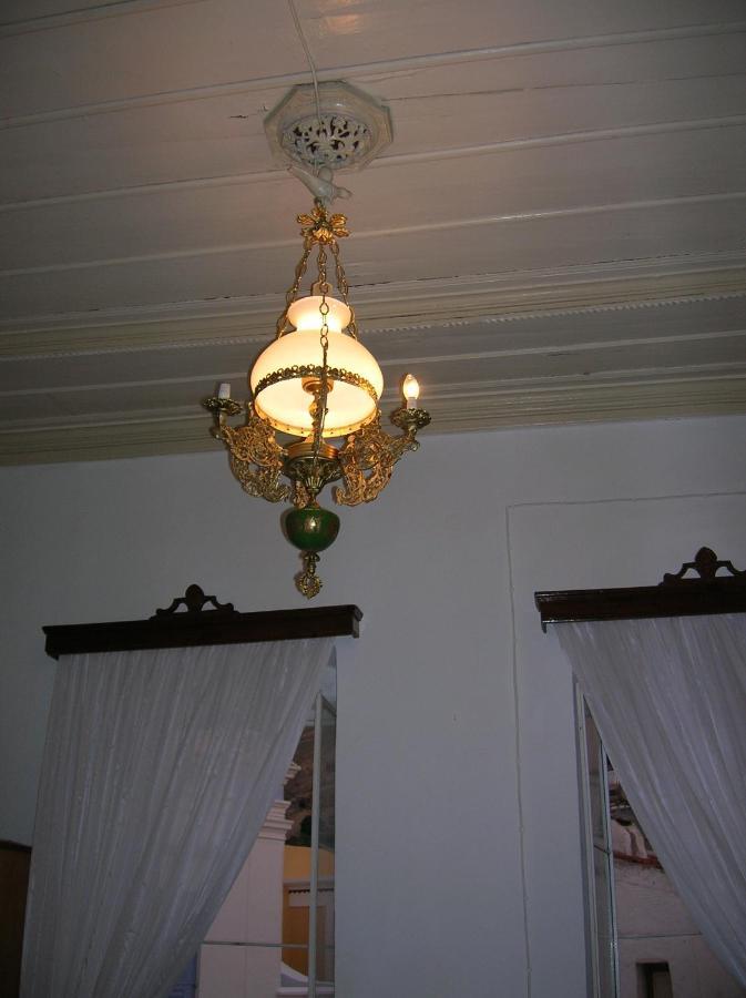 Marthas Traditional House シミ エクステリア 写真