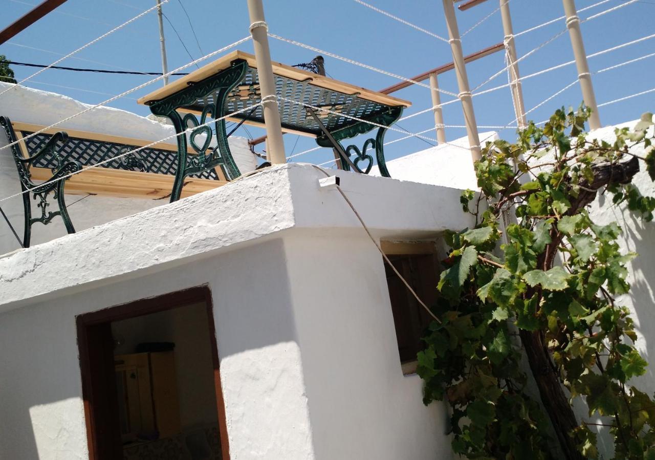 Marthas Traditional House シミ エクステリア 写真